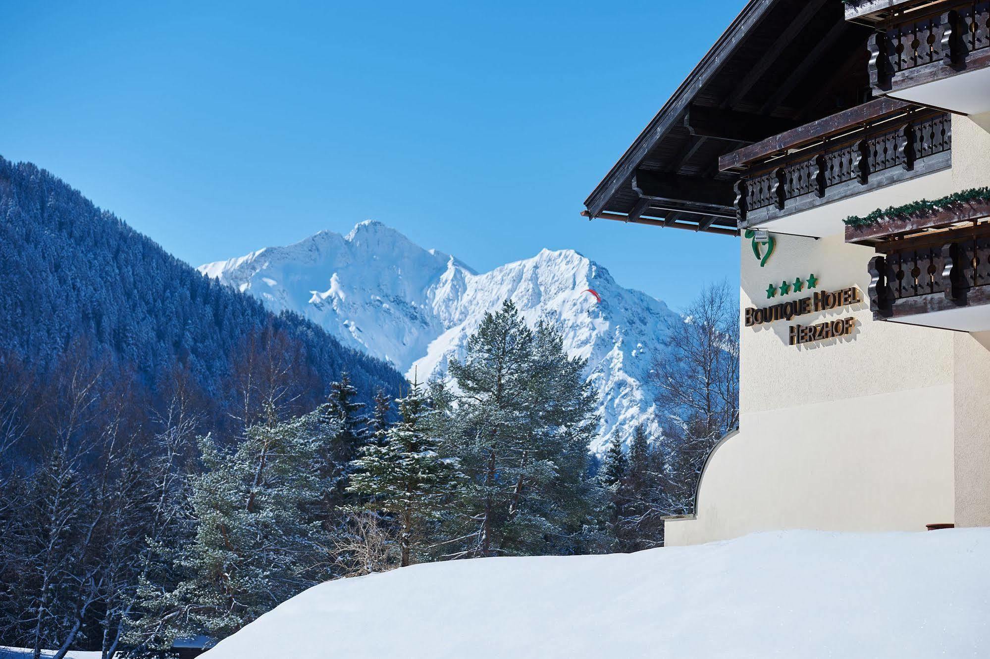 Boutique Herzhof - Garni-appartements - Adults Only Hotel Riezlern